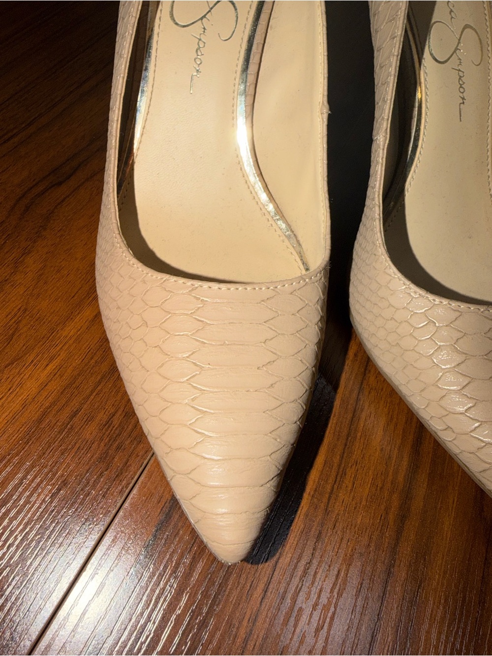Women’s Nude Textured Pointed-Toe Stiletto Heels